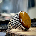 Anillo de plata hecho a mano con piedras preciosas de ojo de tigre turco para hombre