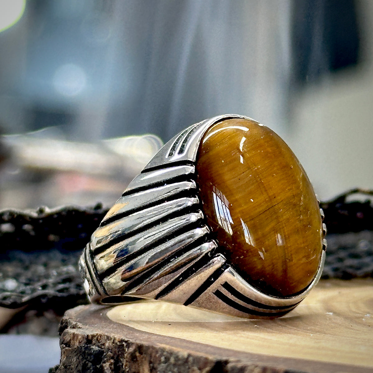 Anillo de plata hecho a mano con piedras preciosas de ojo de tigre turco para hombre