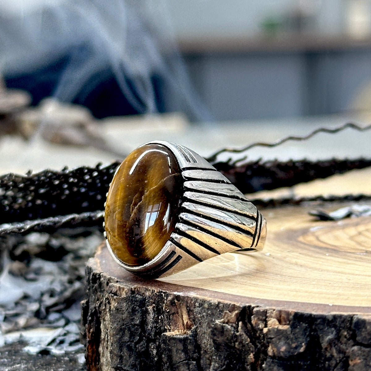 Anillo de plata hecho a mano con piedras preciosas de ojo de tigre turco para hombre