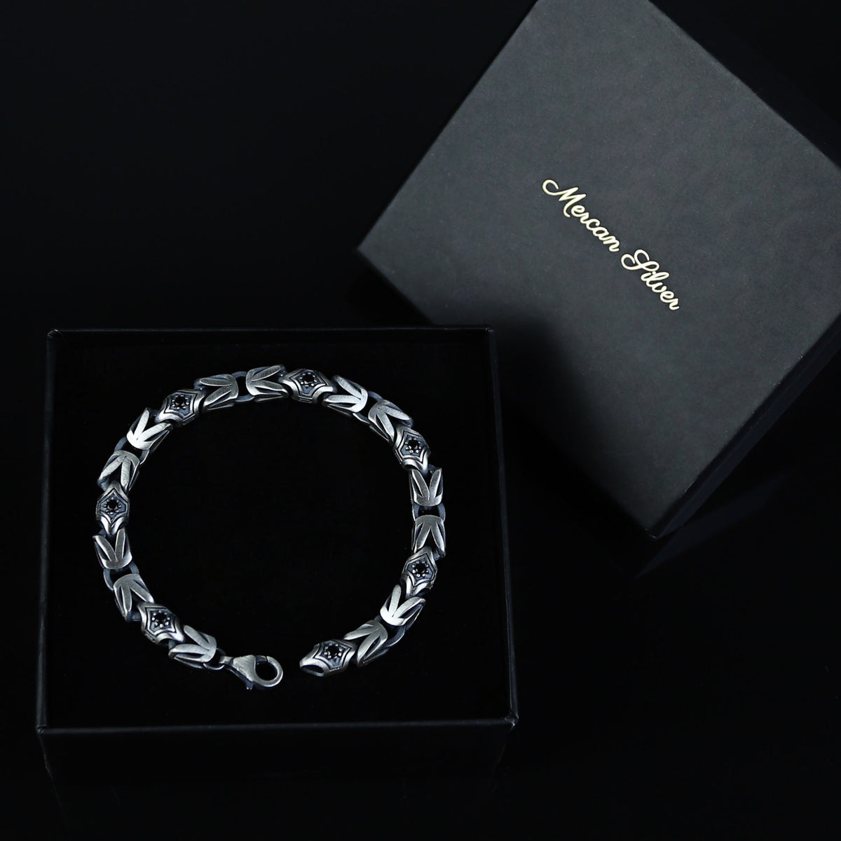 Pulsera de cadena bizantina de plata con piedras preciosas de ónix redondas de 10 mm para hombre