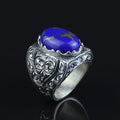 Anillo de hombre hecho a mano y grabado a mano con gema de lapislázuli natural.