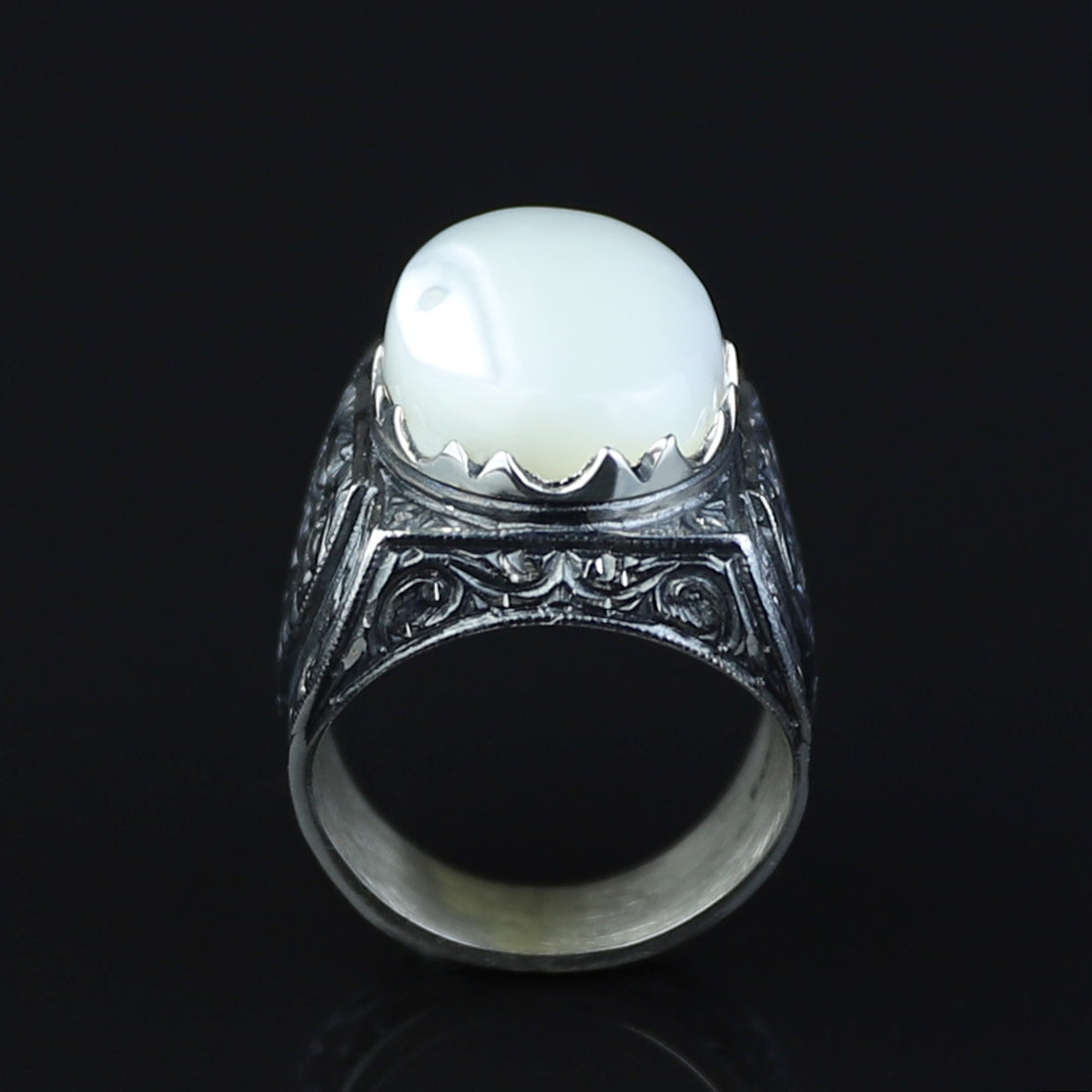 925 Sterling Silver Vintage Engraved Mother Of Pearl Gemstone Ring
