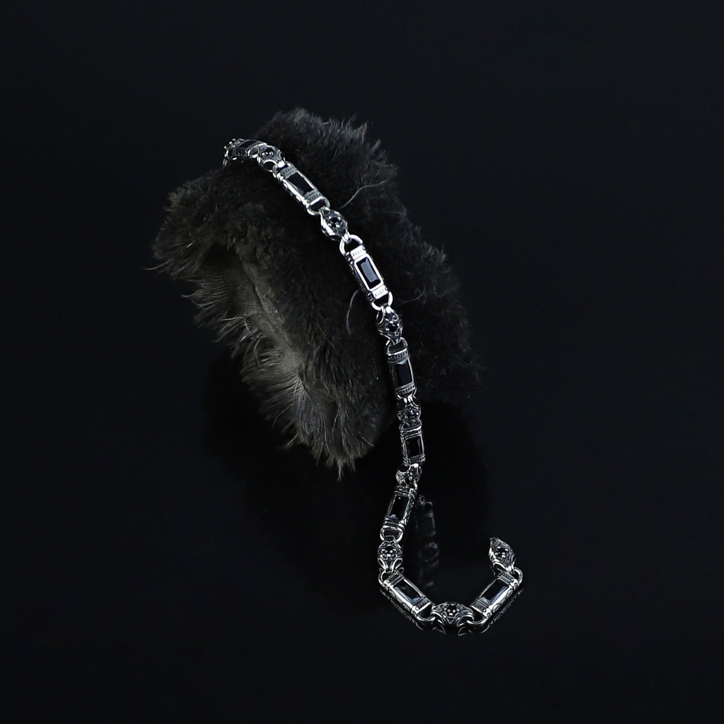 Men Silver Engraved Onyx Gemstone Byzantine Chain