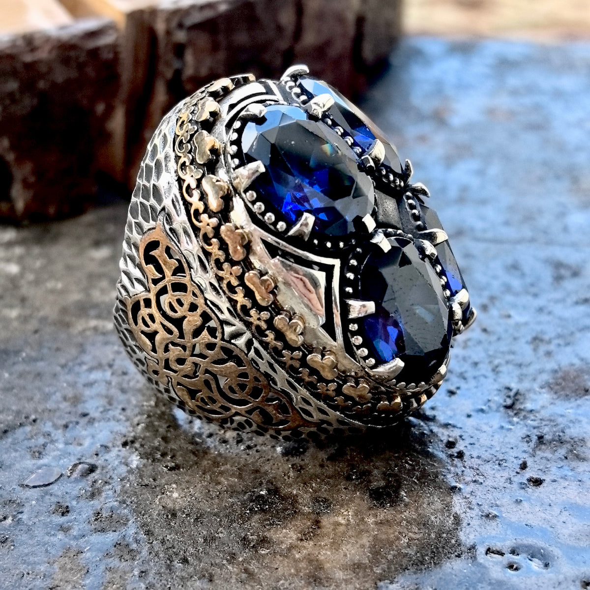 Großer Herrenring aus 925er Sterlingsilber mit Saphir