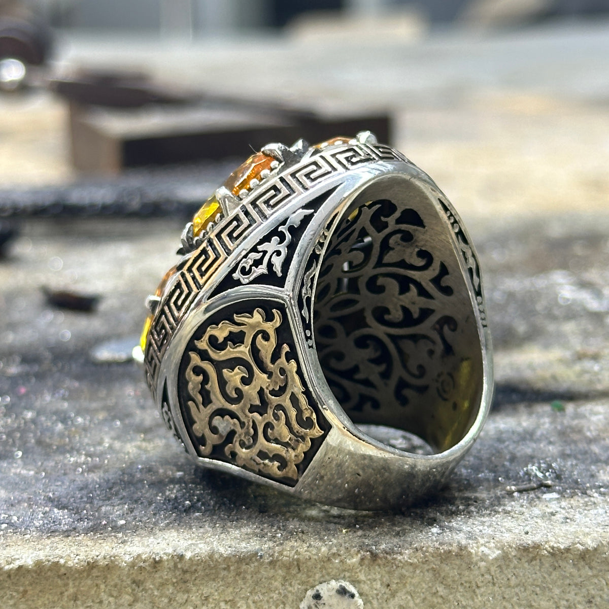 Anillo de plata con citrino grande hecho a mano para hombre