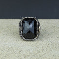 Anillo de ónix cuadrado grande hecho a mano para hombre