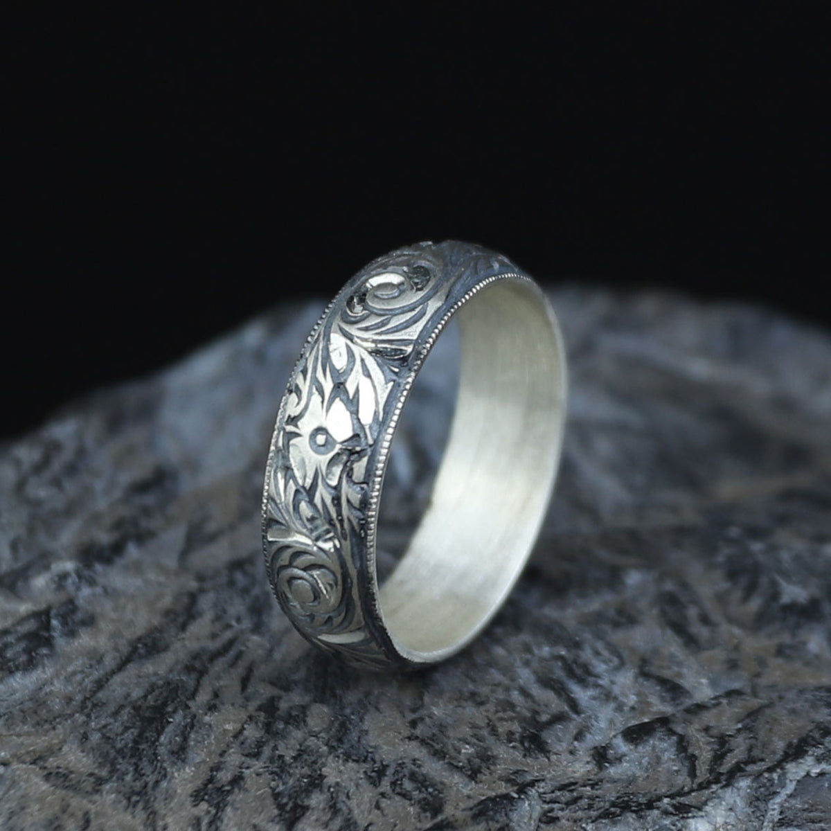 Floral Engraved Wedding Band Ring, Unisex Handmade Wedding Band, Men Hand- Engraved Band, Promise Band, Promise Ring, 925k Sterling Silver