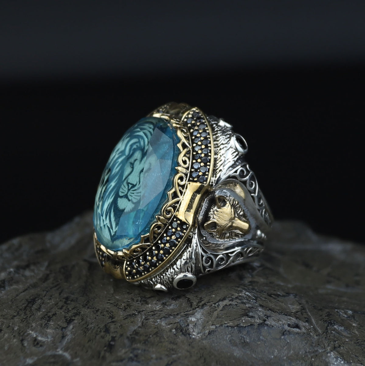 Silver Aquamarine Stone Leon Signet Ring, Wolf Figured Signet Ring, King Leon Signet Ring, Large Silver Ring, Blue Stone Men Ring