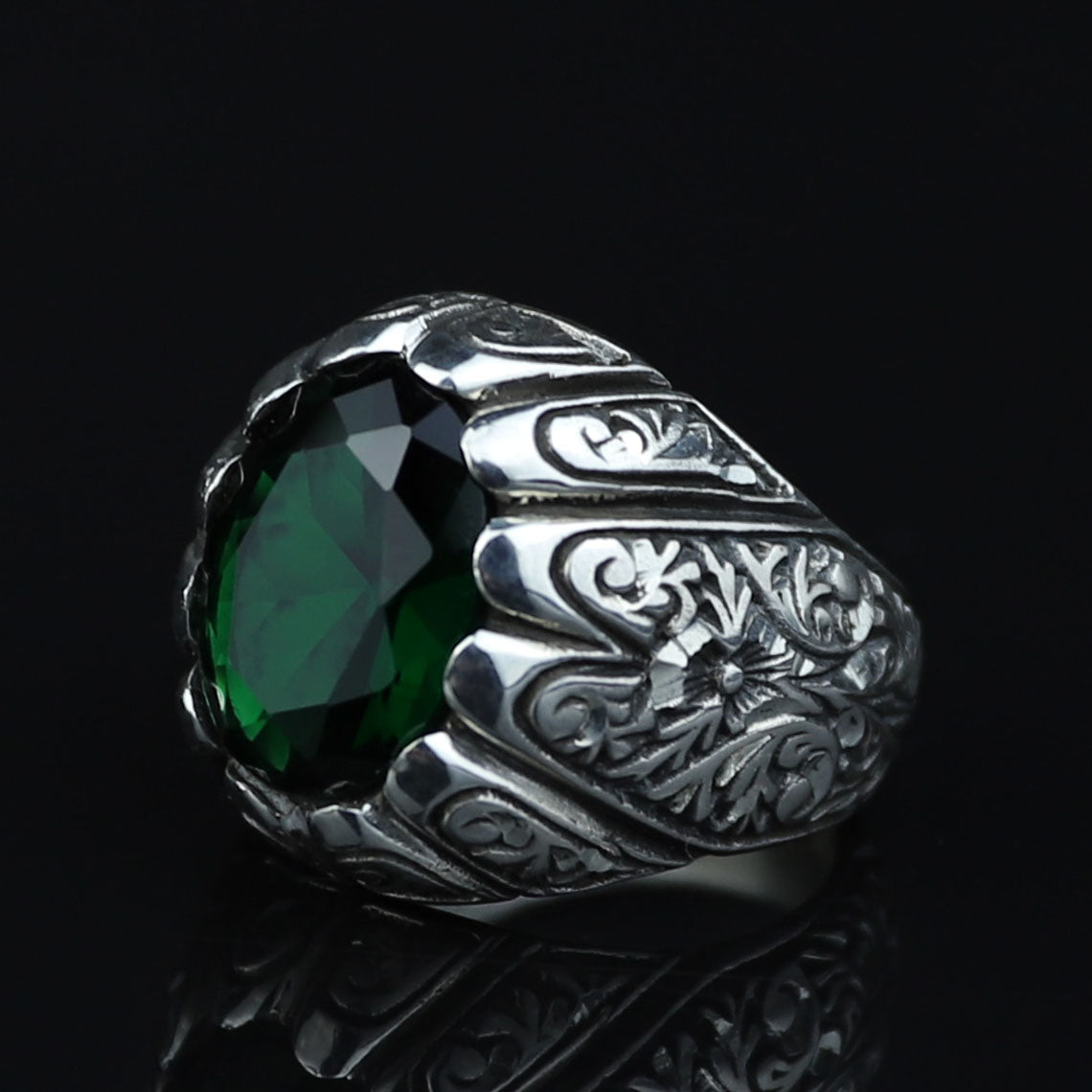 925 Sterling Silver Green Emerald Ring – Vintage Handmade Style