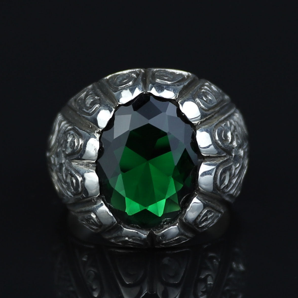 925 Sterling Silver Green Emerald Ring – Vintage Handmade Style