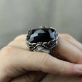 Anillo de ónix cuadrado grande hecho a mano para hombre