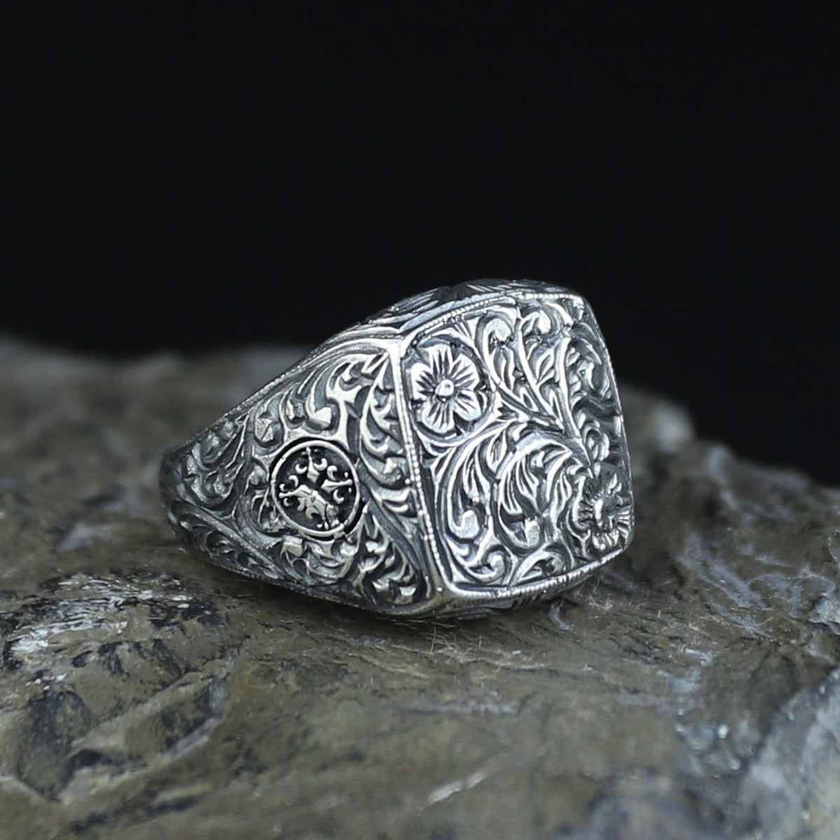 Silver Engraved Gothic Ring, Statement Engraved Signet Ring, Hand Engraved Signet Ring, Unisex Band Ring