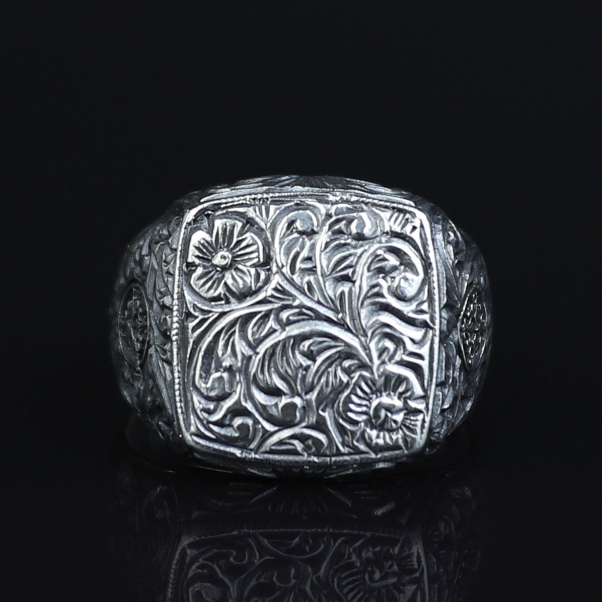 Silver Engraved Gothic Ring, Statement Engraved Signet Ring, Hand Engraved Signet Ring, Unisex Band Ring