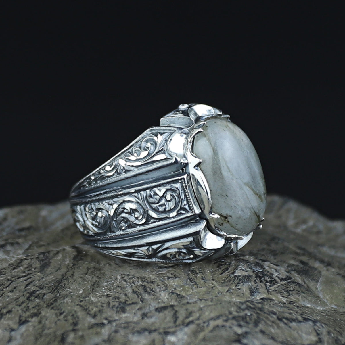 925 Silver Handmade Labradorite Gemstone Ottoman Style Ring