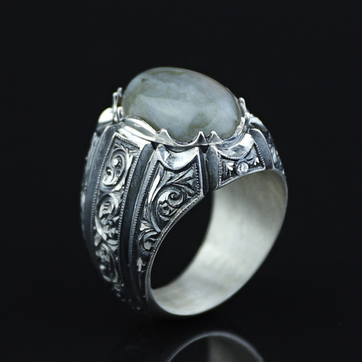 925 Silver Handmade Labradorite Gemstone Ottoman Style Ring