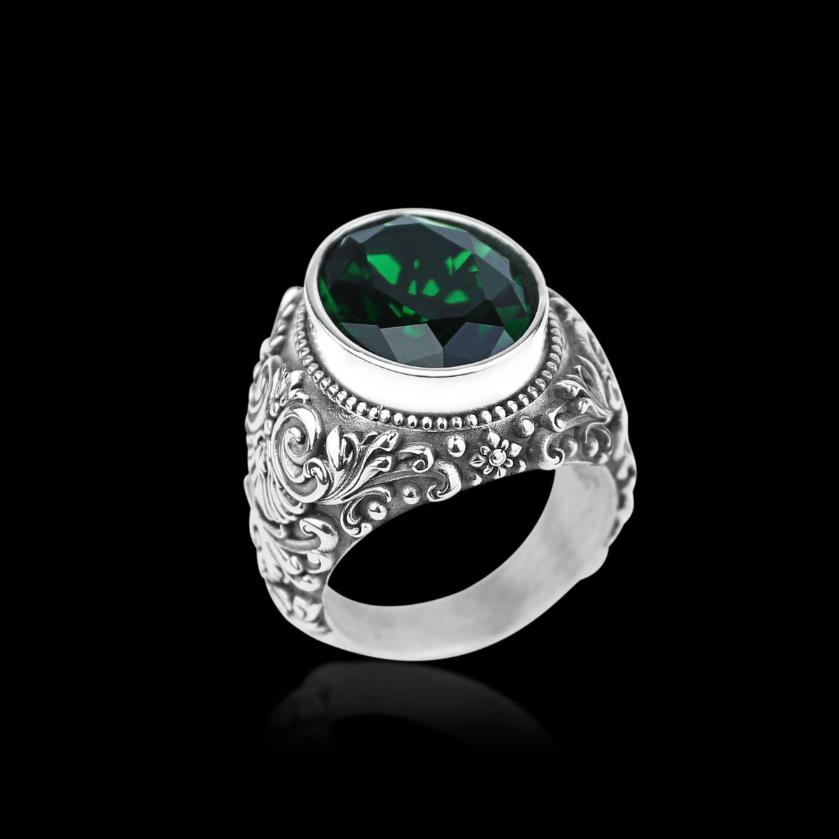Men Silver Engraved Oval Emerald Gemstone Ring