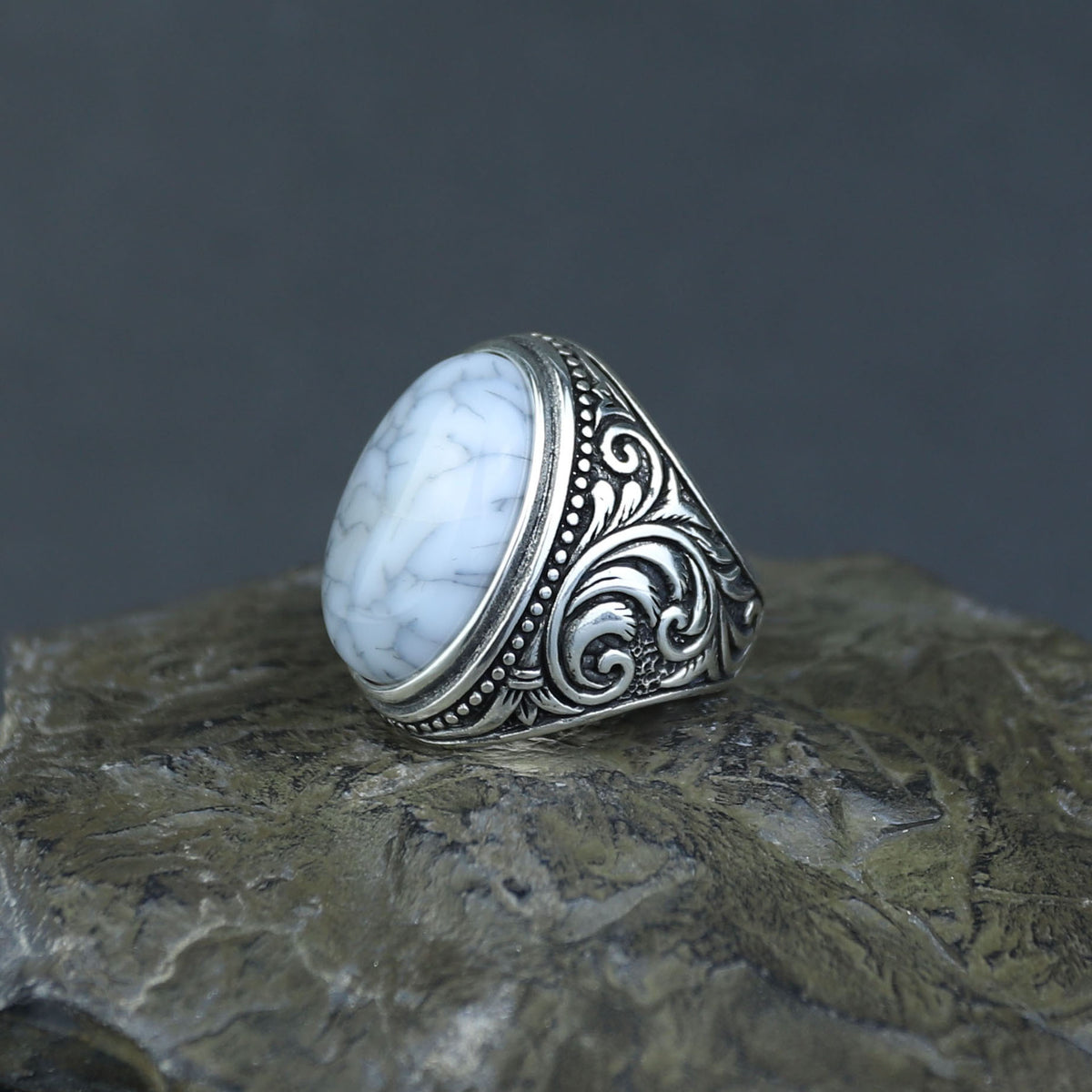 Men Handmade Solid Silver White Buffalo Turquoise Gemstone Ring