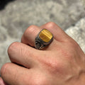 Anillo de plata con piedra preciosa de ojo de tigre minimalista cuadrado para hombre