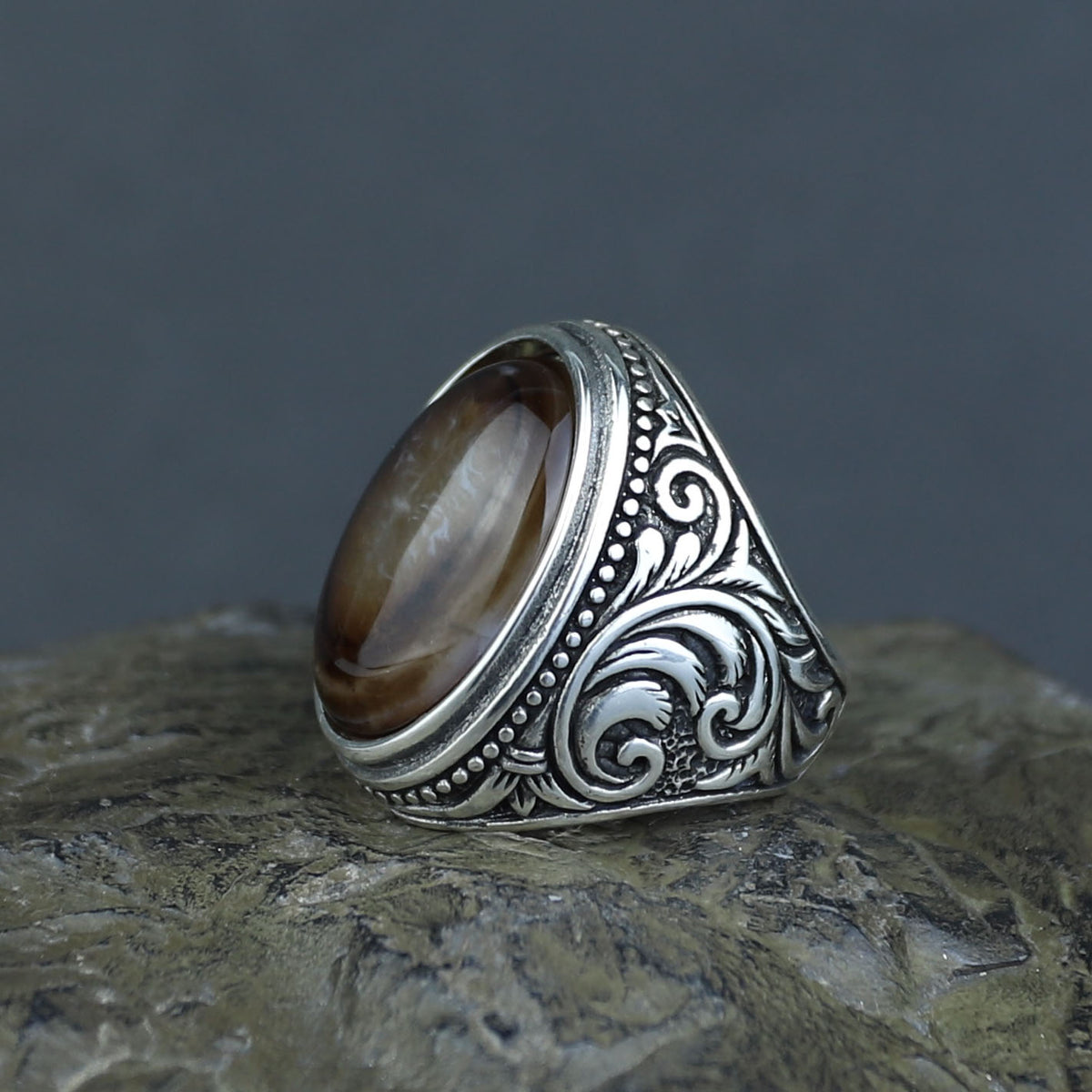 Men Handmade Engraved Tiger Eye Gemstone Ring