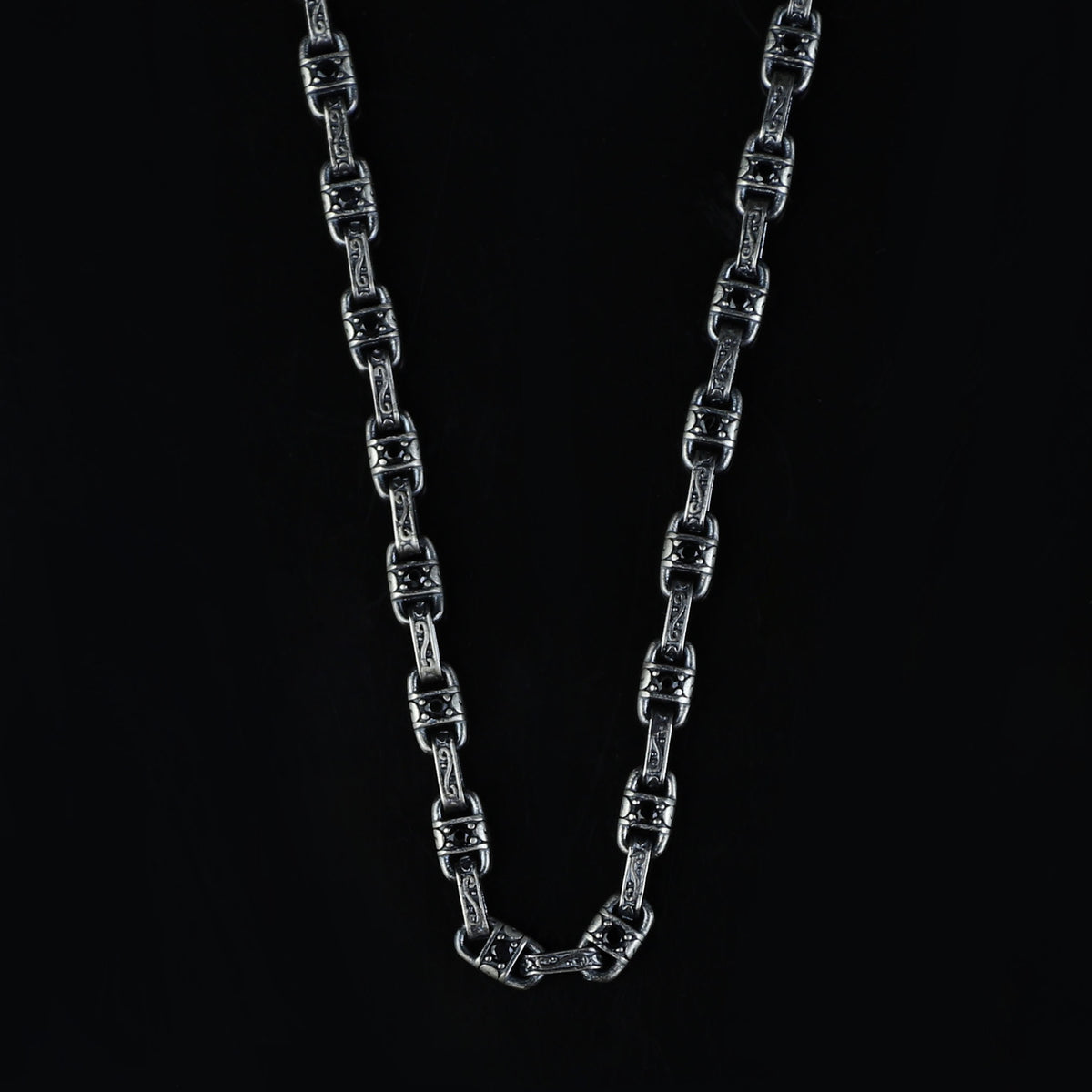 925 Sterling Silver Black Stone Engraved Vintage Chain Necklace