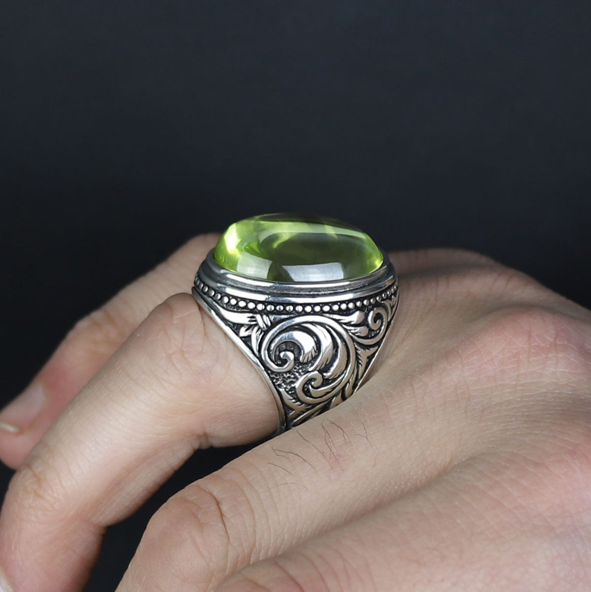 Anillo de plata de ley 925 con gema de peridoto verde para hombre