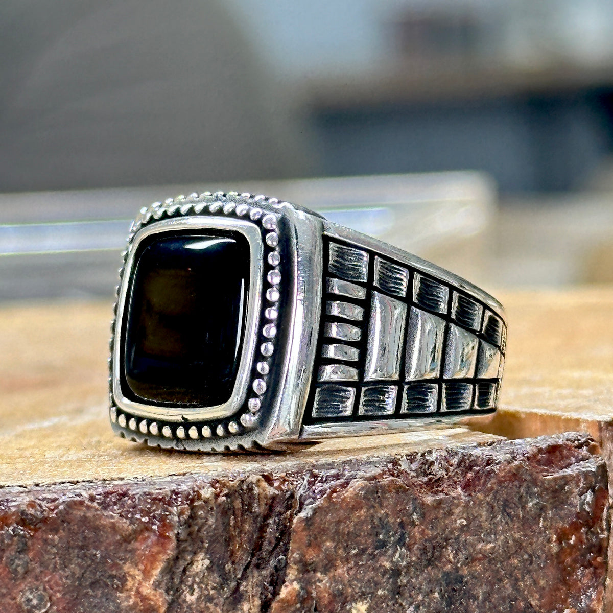 Anillo cuadrado de plata con piedras preciosas de ónix negro para hombre