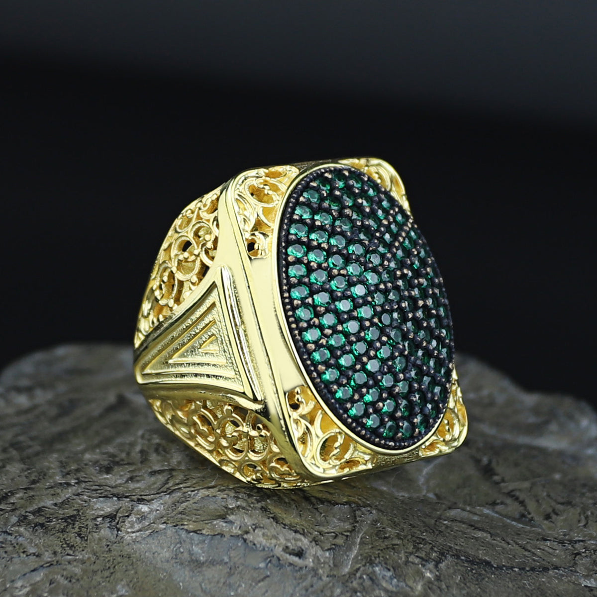 Men Handmade Gold Large Emerald Gemstone Ring