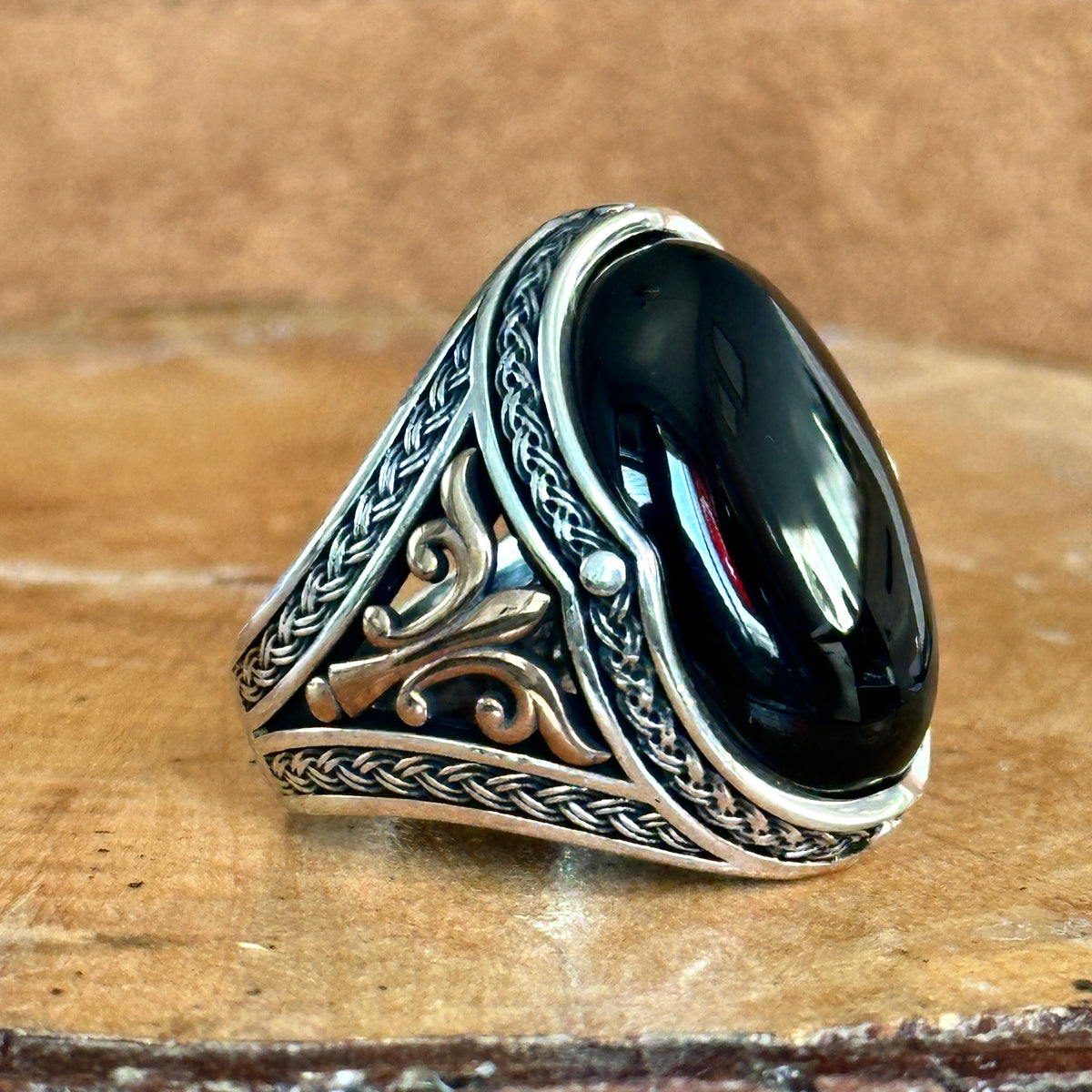 Anillo de plata con piedra de ónix grande hecho a mano