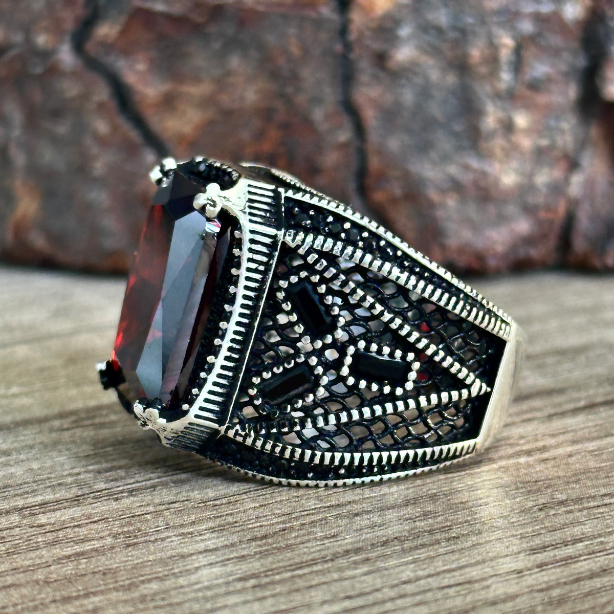 Anillo Hombre Plata Piedra Granate Rojo