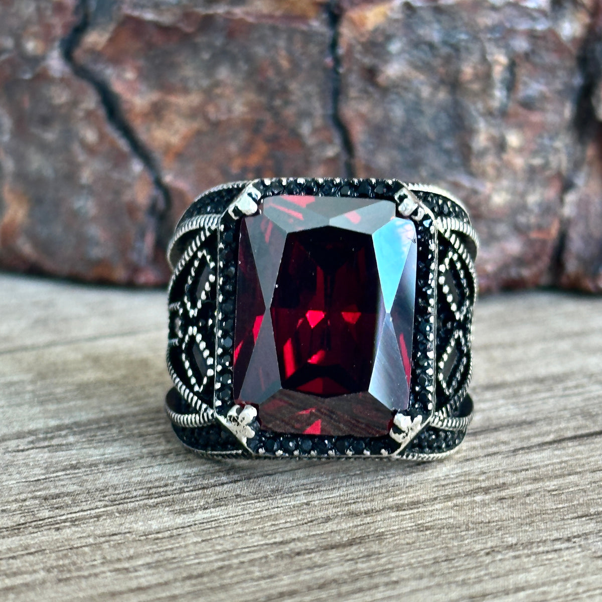 Anillo Hombre Plata Piedra Granate Rojo