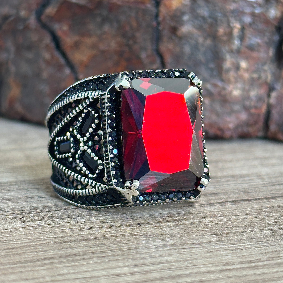 Anillo Hombre Plata Piedra Granate Rojo