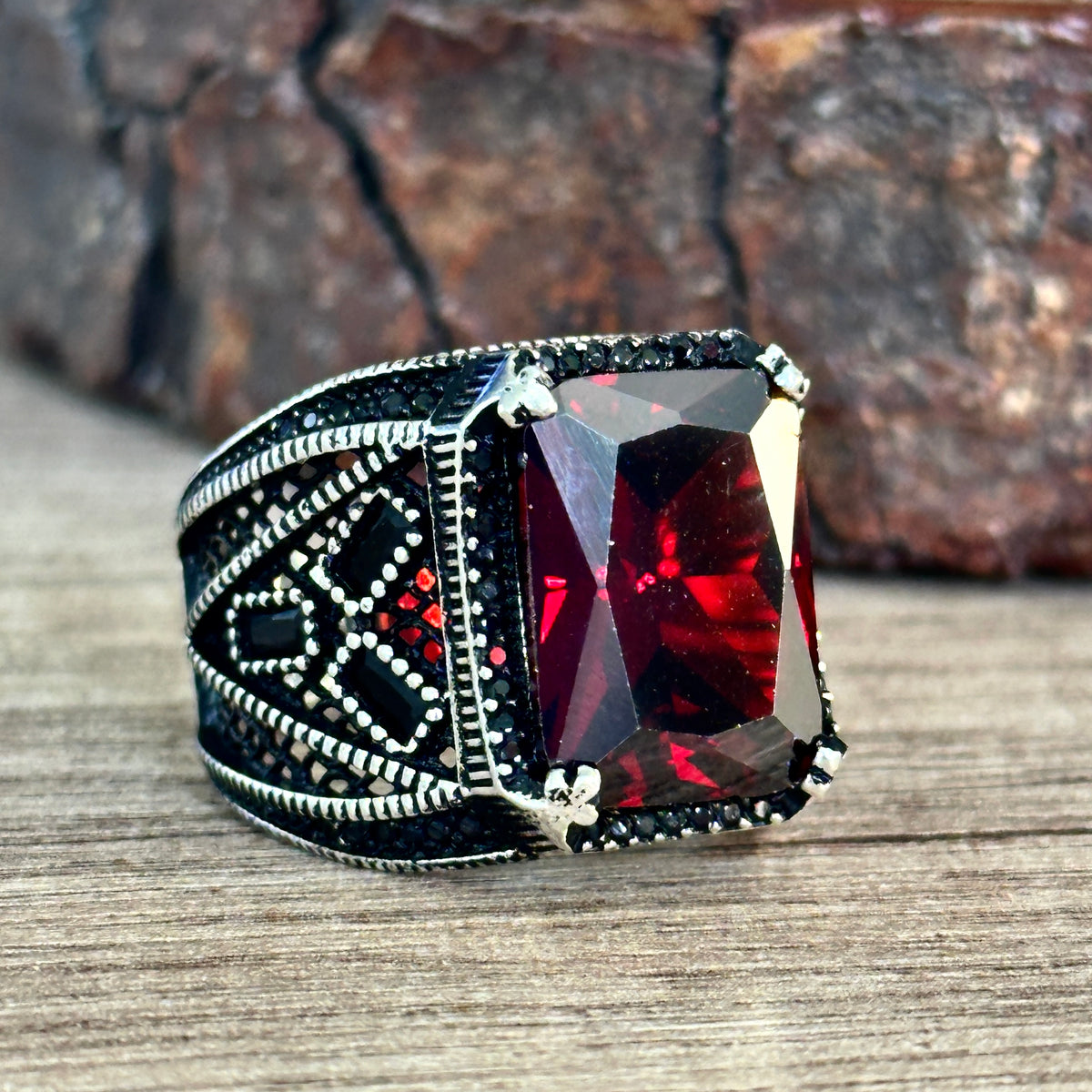 Anillo Hombre Plata Piedra Granate Rojo