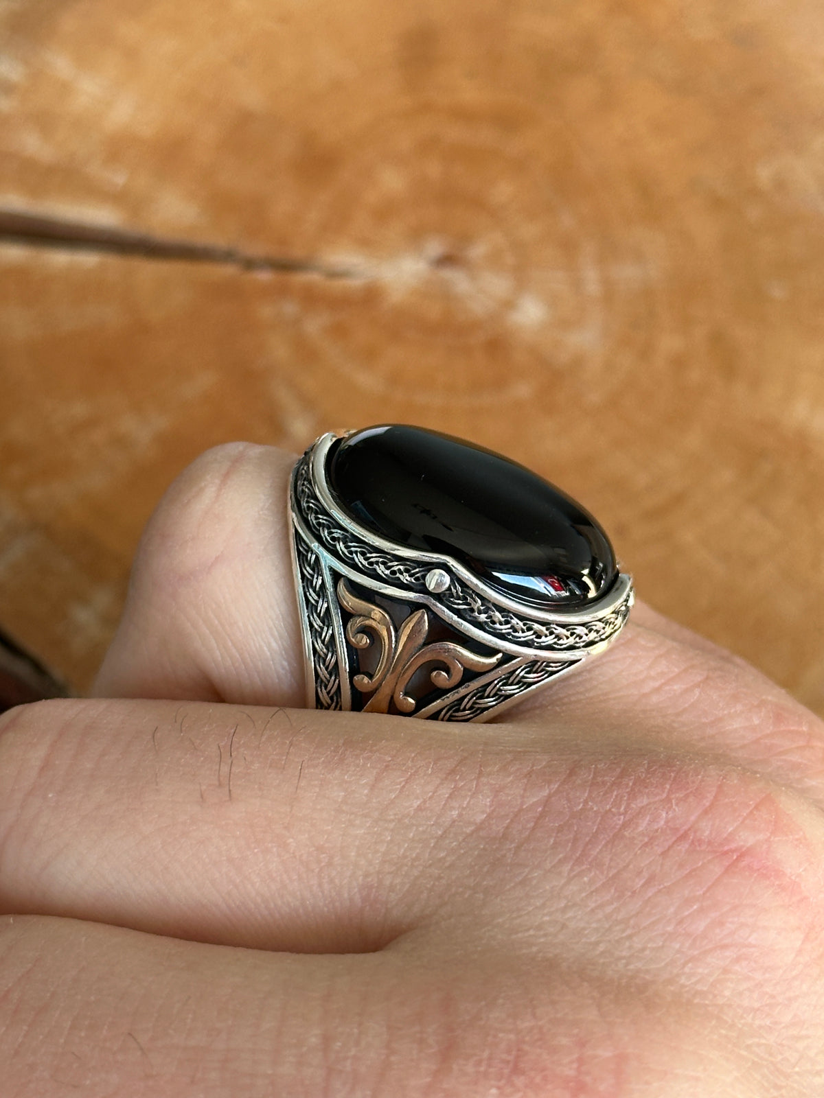 Anillo de plata con piedra de ónix grande hecho a mano