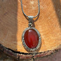 Silberne, rote Karneol-Achat-Halskette mit Gravur