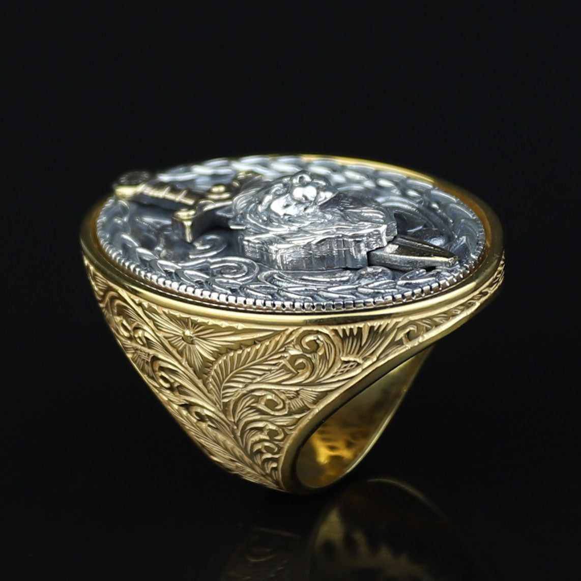 Men Leon Head Sword Figured Ring, 18K Gold Engraved Leon Figured Ring, Handmade Warrior Large Ring, Hand-Engraved Ring, 925 Silver