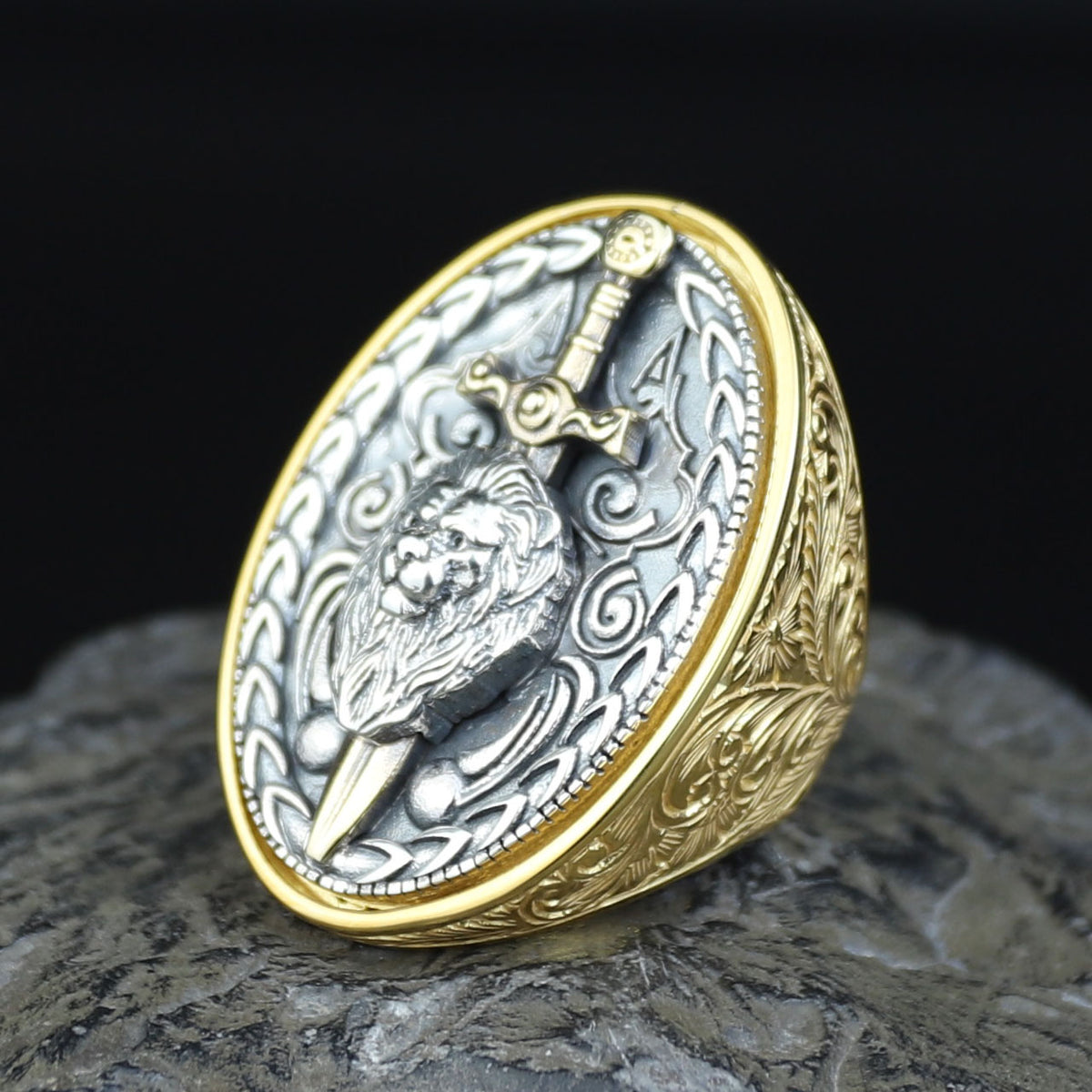 Men Leon Head Sword Figured Ring, 18K Gold Engraved Leon Figured Ring, Handmade Warrior Large Ring, Hand-Engraved Ring, 925 Silver
