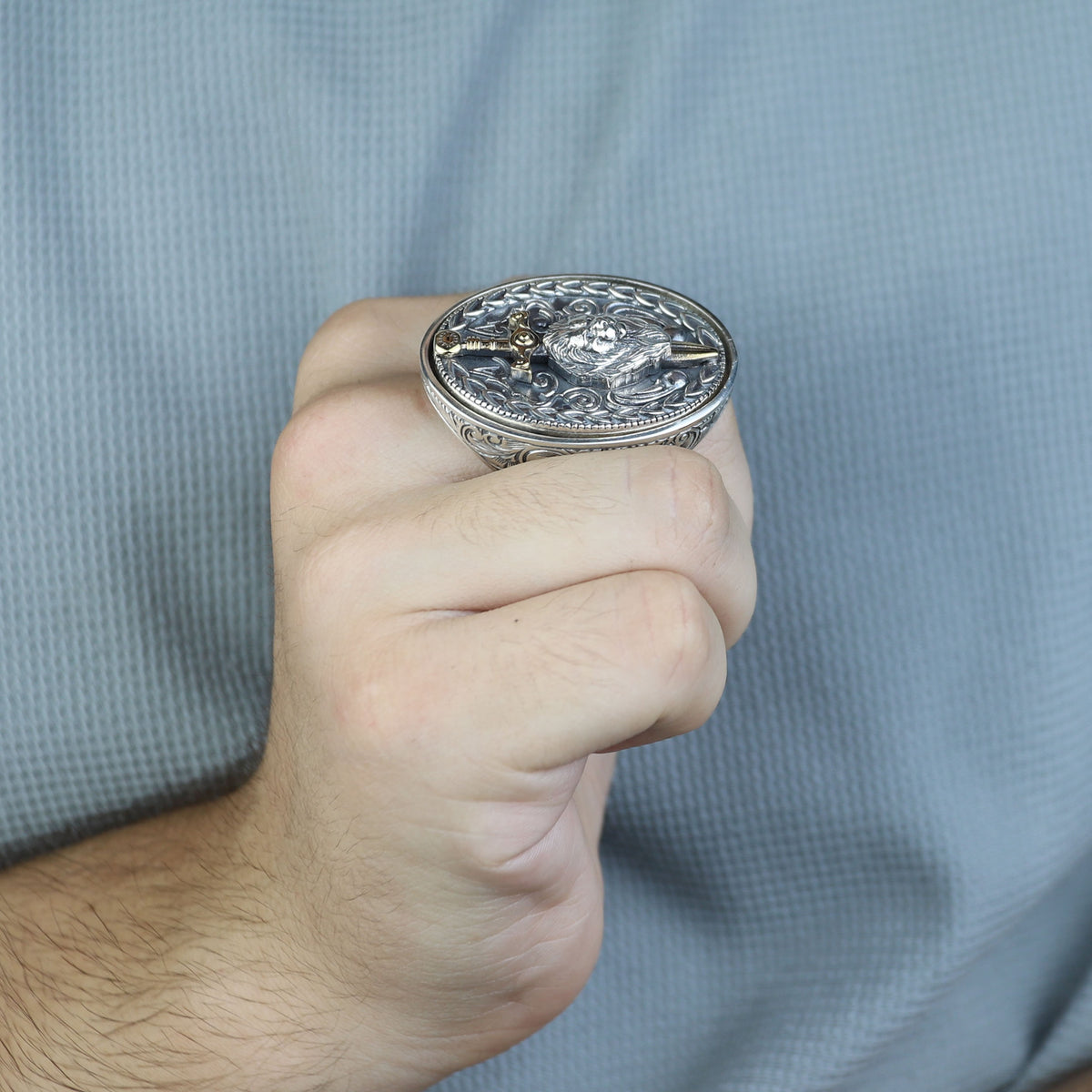 925 Silver Large Leon Head Ring, Lion Sword Figured Ring, Hand Engraved Leon Signet Ring, 925 Sterling Silver, Solid Silver Ring