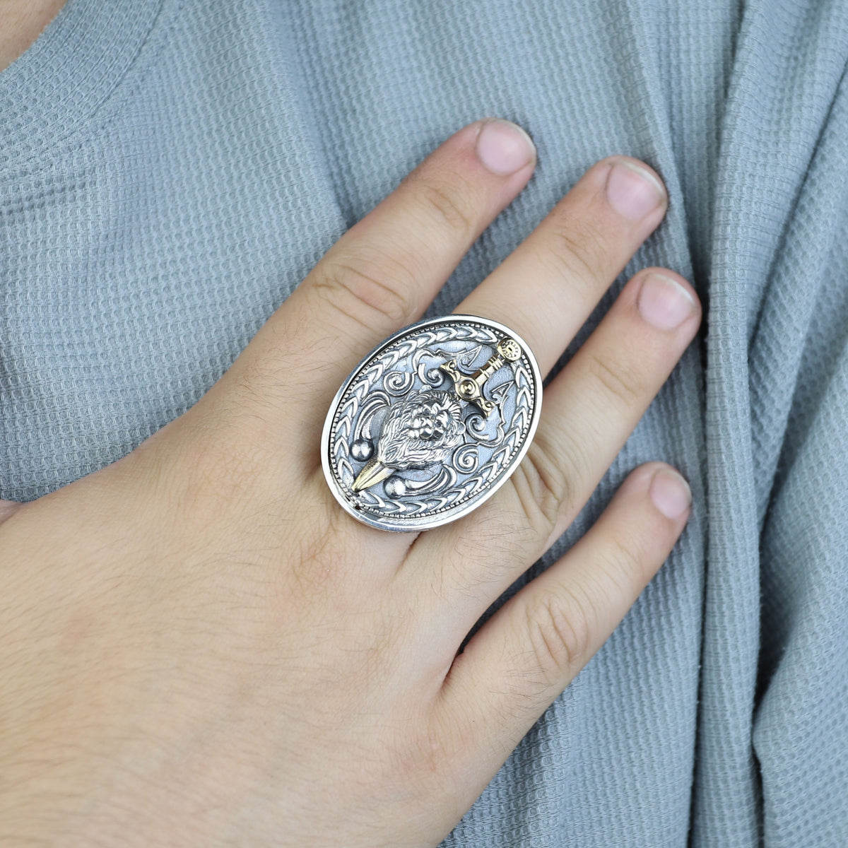 925 Silver Large Leon Head Ring, Lion Sword Figured Ring, Hand Engraved Leon Signet Ring, 925 Sterling Silver, Solid Silver Ring