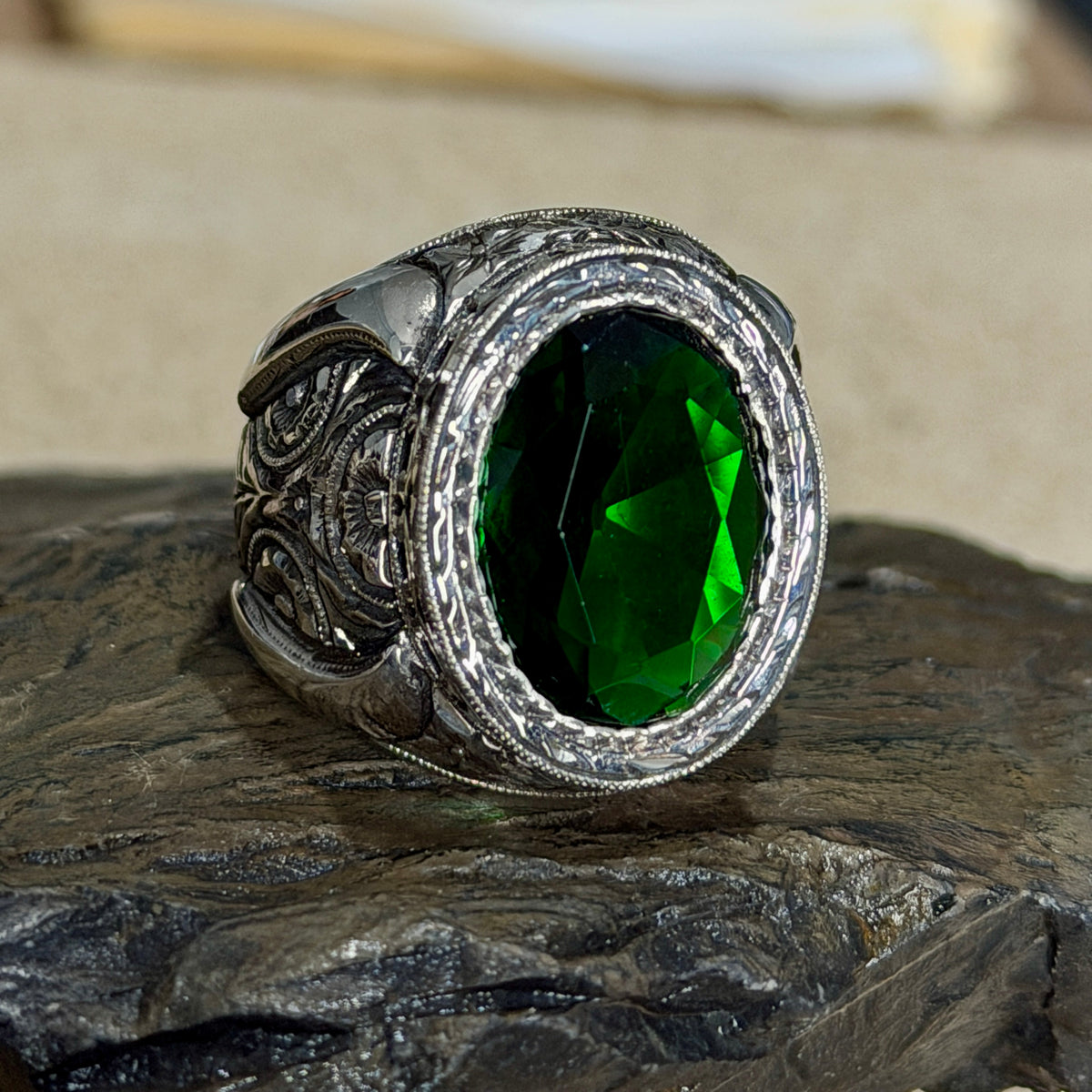 925 Sterling Silver Oval Cut Green Emerald Gemstone Ottoman Style Ring