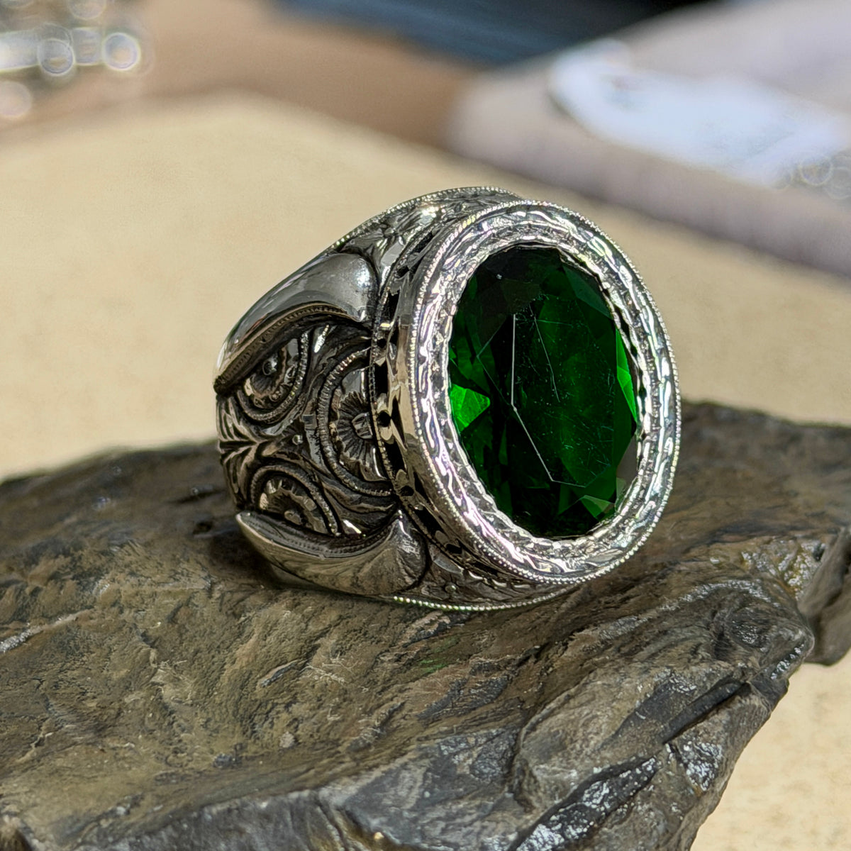 925 Sterling Silver Oval Cut Green Emerald Gemstone Ottoman Style Ring