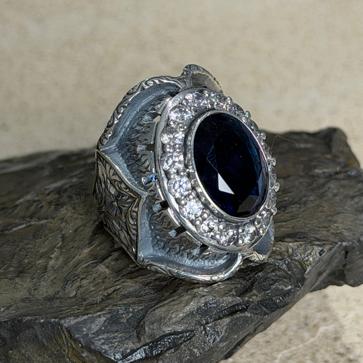 925 Sterling Silver Sapphire And Moissanite Gemstone Engraved Ring