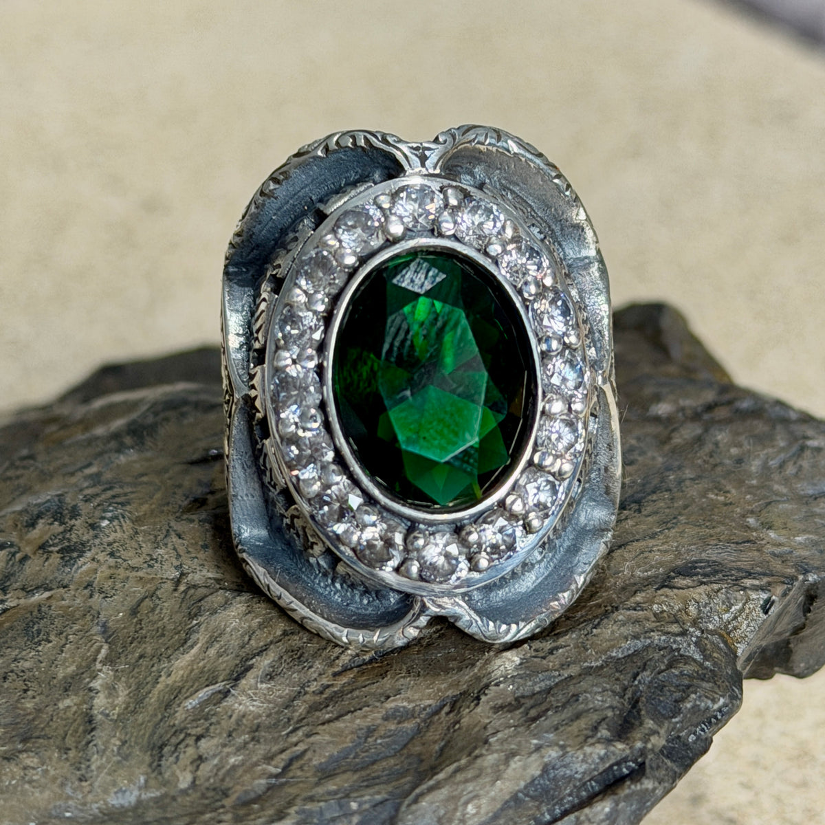 925 Silver Men Handmade Emerald Gemstone Engraved Signet Ring