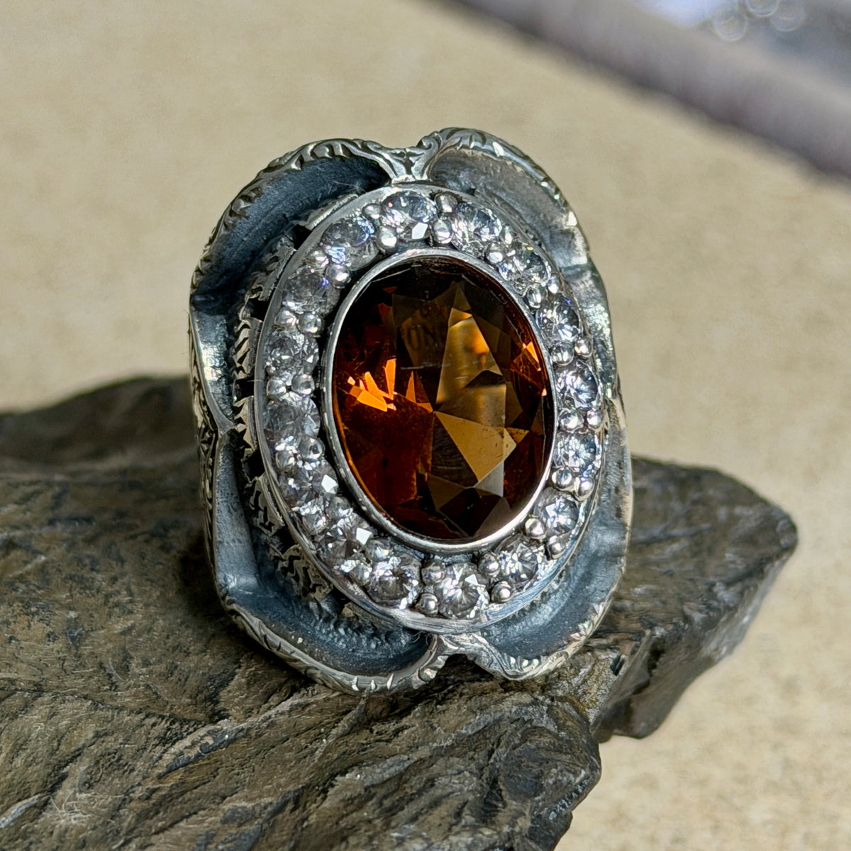 925 Sterling Silver Zultanite Gemstone Vintage Engraved Ring