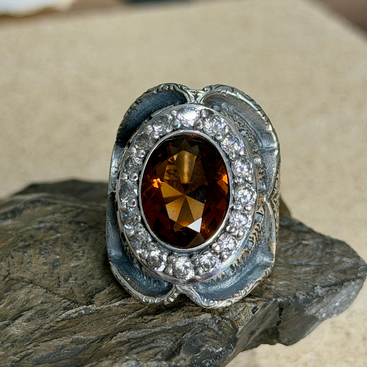 925 Sterling Silver Zultanite Gemstone Vintage Engraved Ring