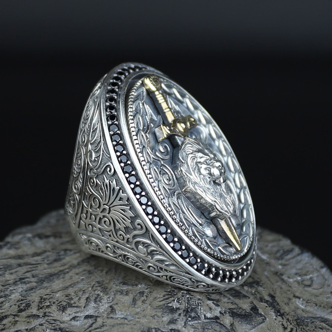 925 Silver Large Sword Leon Head Ring, Onyx Stone Men Ring, Hand Engraved Leon Signet Ring, 925 Sterling Silver