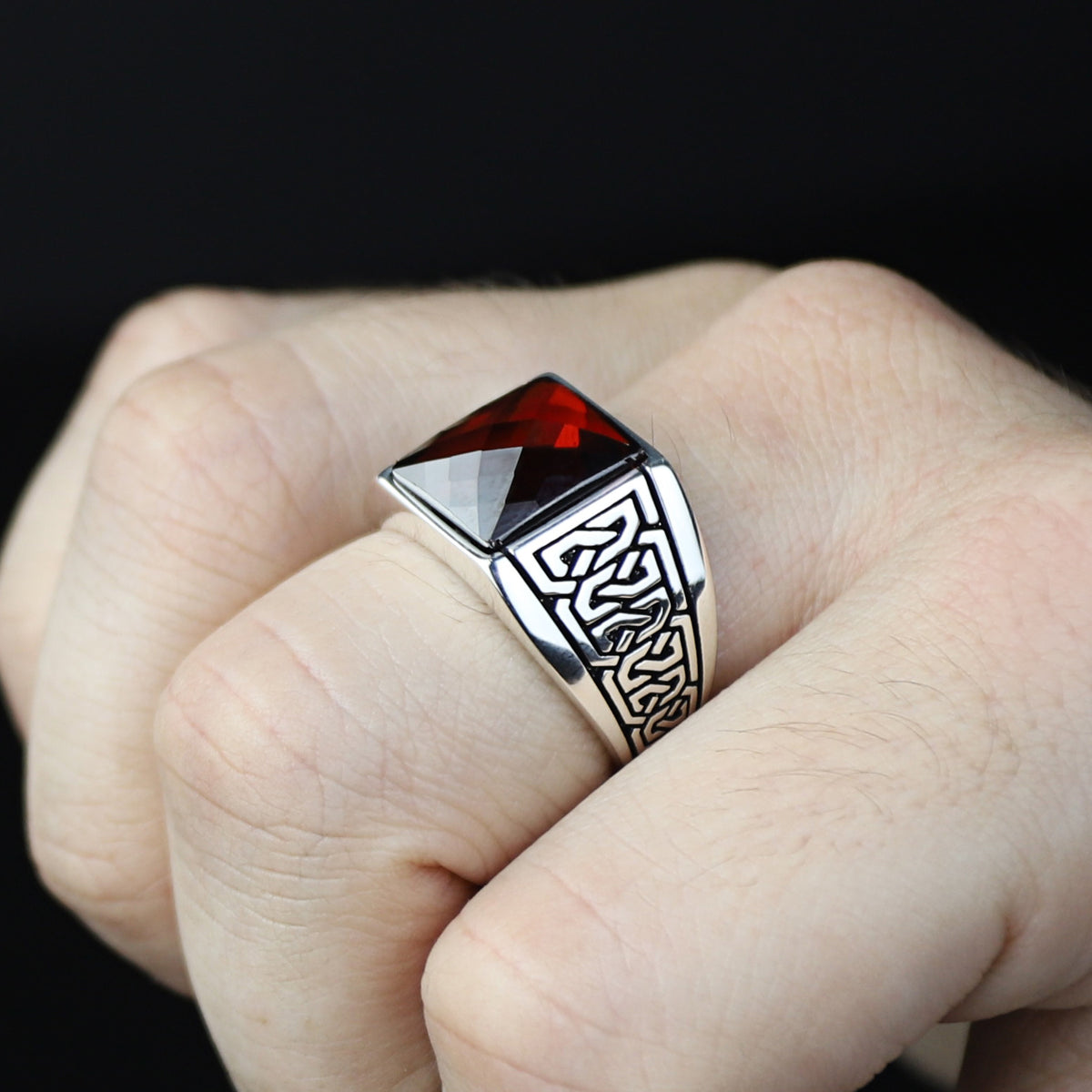 925 Men Silver Handmade Minimal Garnet Stone Ring