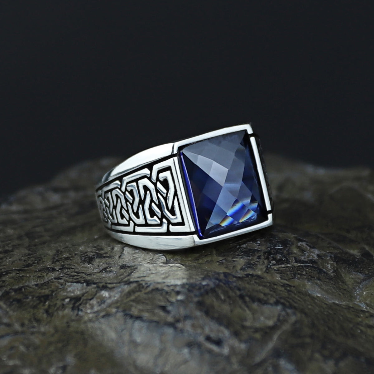 Men Handmade Blue Zircon Sapphire Gemstone Ring