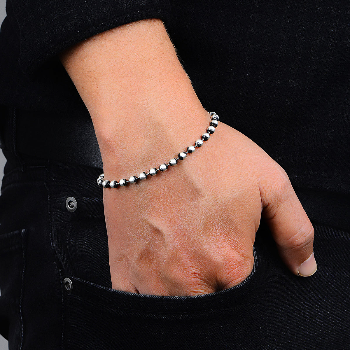 Italienisches Herrenarmband mit silberner Perlenkette