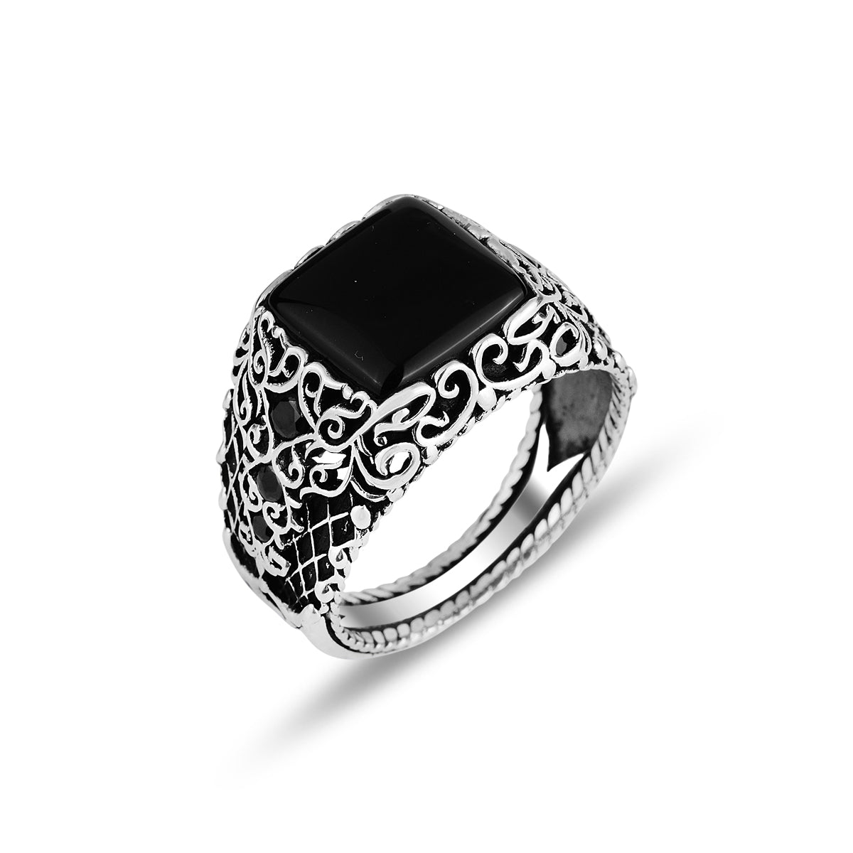 Anillo de hombre con piedra de ónix cuadrada