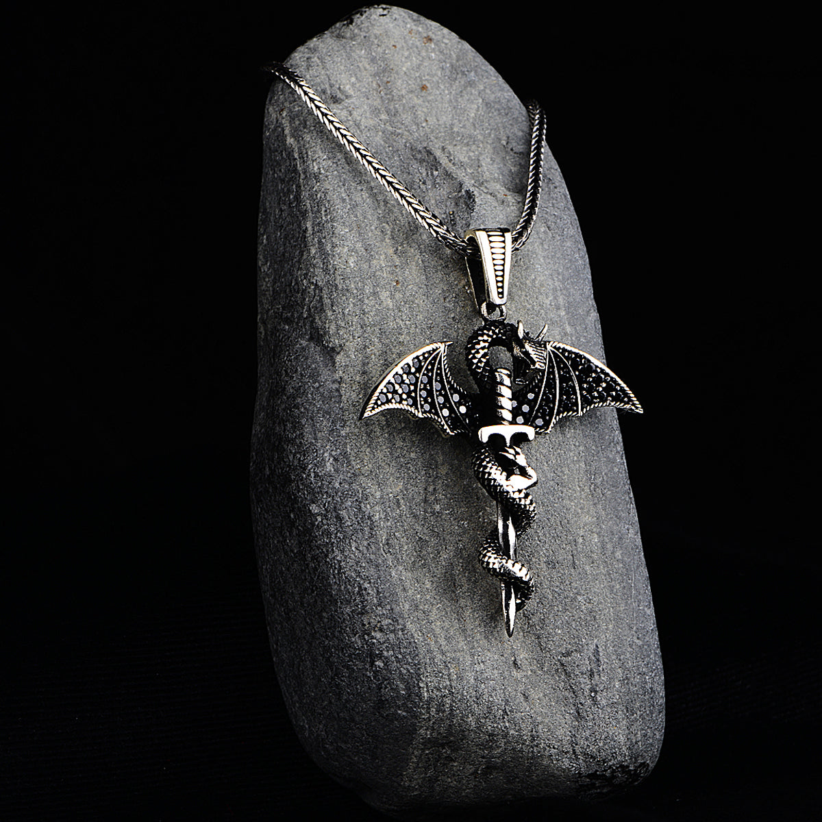 Handgefertigte Schwert-Drachen-Halskette für Männer
